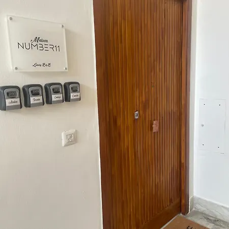 Maison Number11 Frühstückspension Caserta